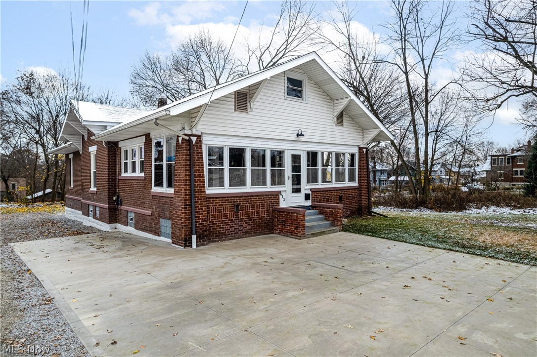 613 Wooster Road North Barberton, OH 44203 - Photo 1 of 32 Gallery Image 1