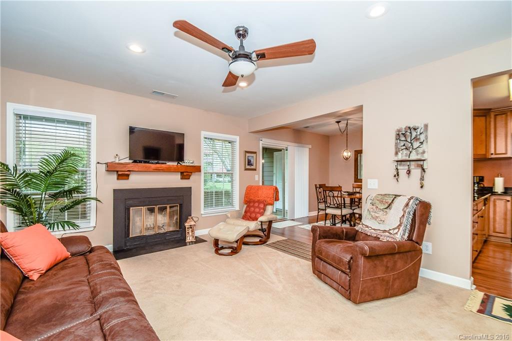 19835 Henderson Road, Unit B Cornelius, NC 28031 - Photo 11 of 24 Gallery Image 11
