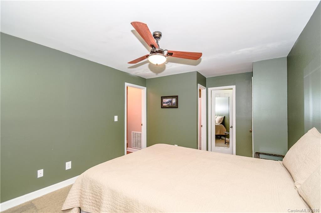19835 Henderson Road, Unit B Cornelius, NC 28031 - Photo 7 of 24 Gallery Image 7