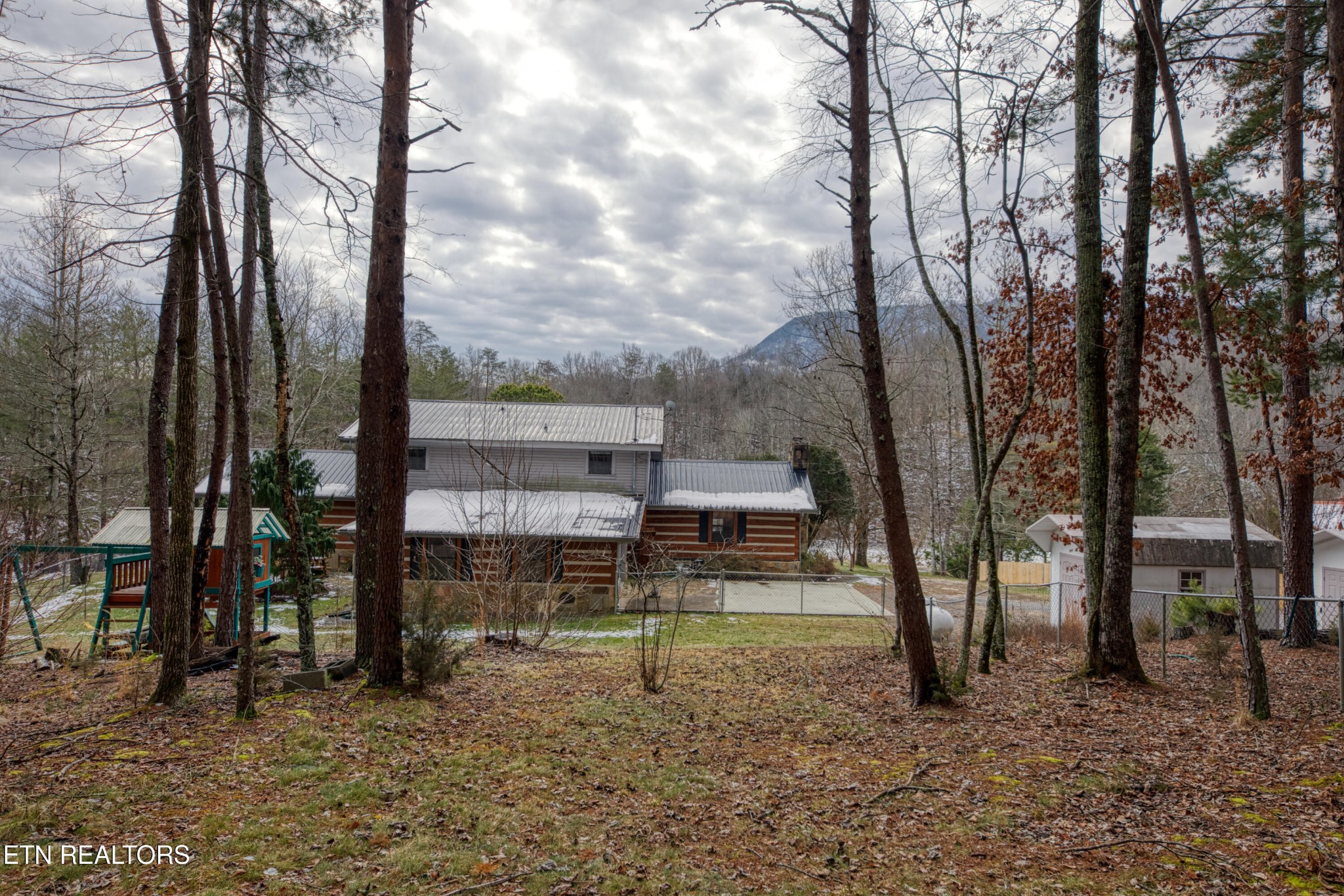 686 Thomas Road Sevierville, TN 37876 - Photo 16 of 43 Gallery Image 16