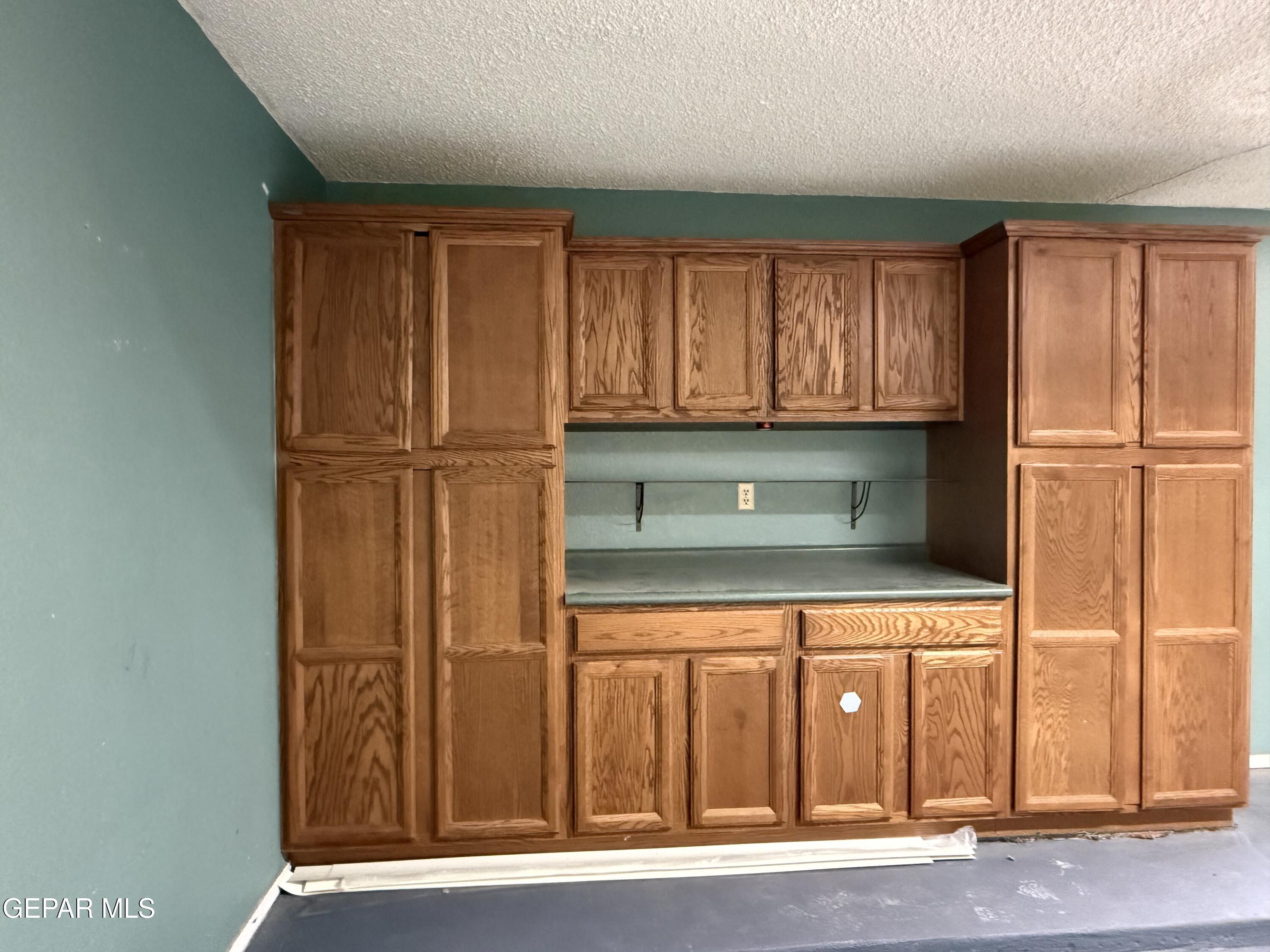 108 North Trevino Road Santa Teresa, NM 88008 - Photo 25 of 26 Garage