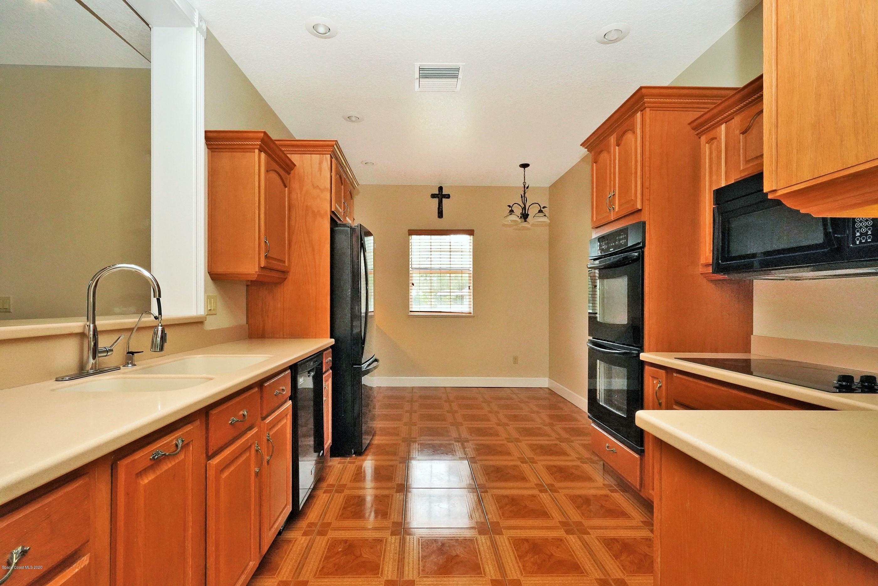 3445 Carter Road Mims, FL 32754 - Photo 14 of 38 Kitchen