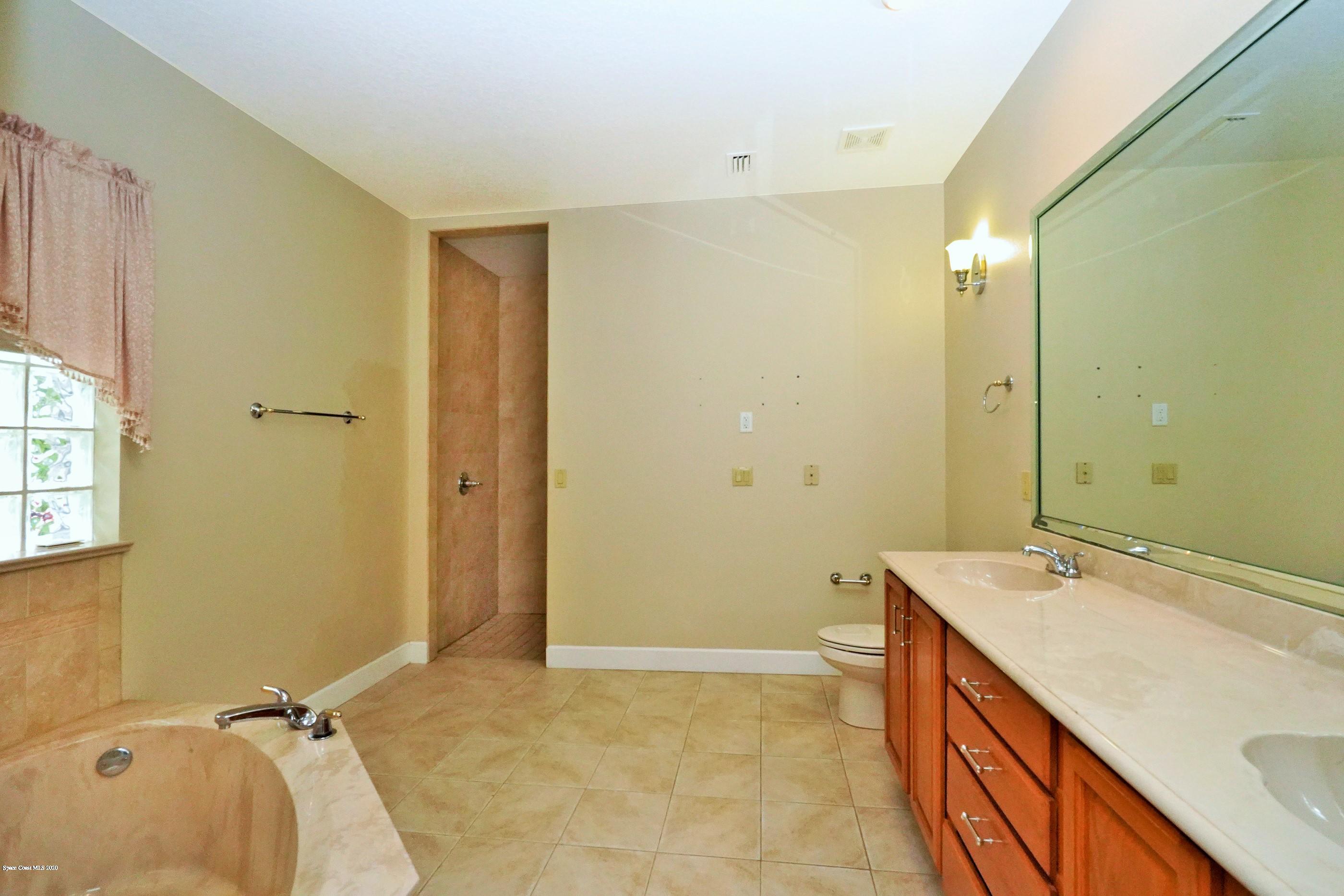 3445 Carter Road Mims, FL 32754 - Photo 23 of 38 Master Bath