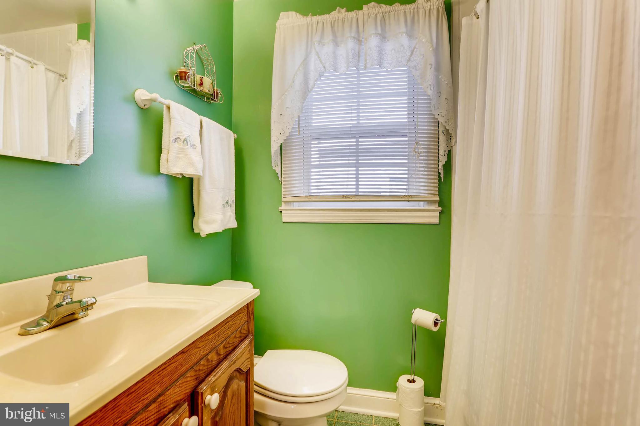 3125 Acton Road Baltimore, MD 21234 - Photo 16 of 28 Bath - Main Level