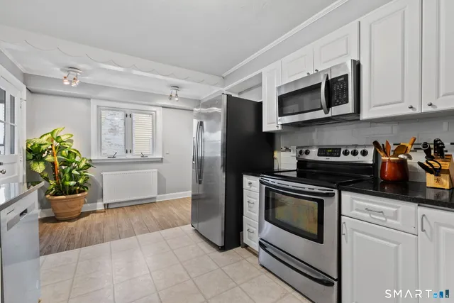 $499,000 | 36 Meadowbrook Road, West Hartford, CT 06107