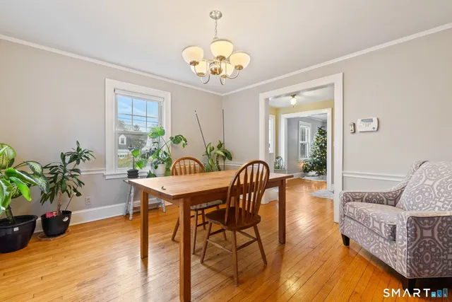 $499,000 | 36 Meadowbrook Road, West Hartford, CT 06107