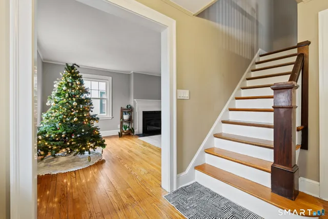 $499,000 | 36 Meadowbrook Road, West Hartford, CT 06107