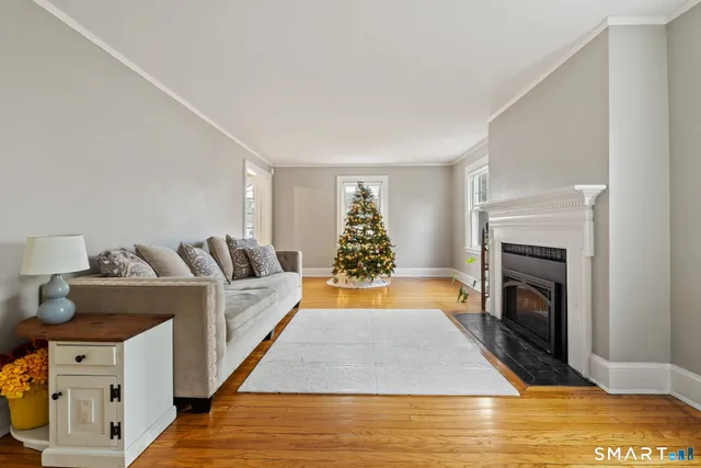 $499,000 | 36 Meadowbrook Road, West Hartford, CT 06107