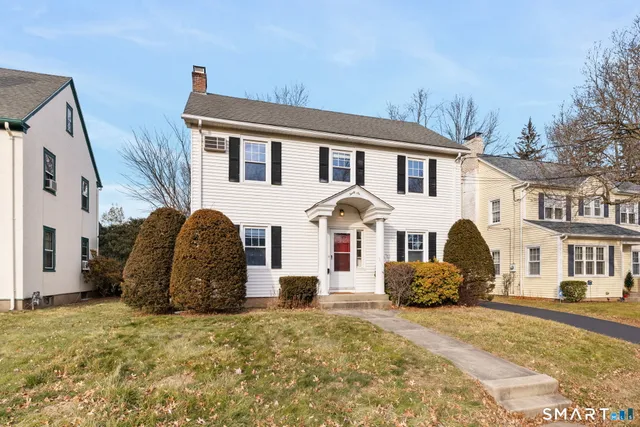 $499,000 | 36 Meadowbrook Road, West Hartford, CT 06107