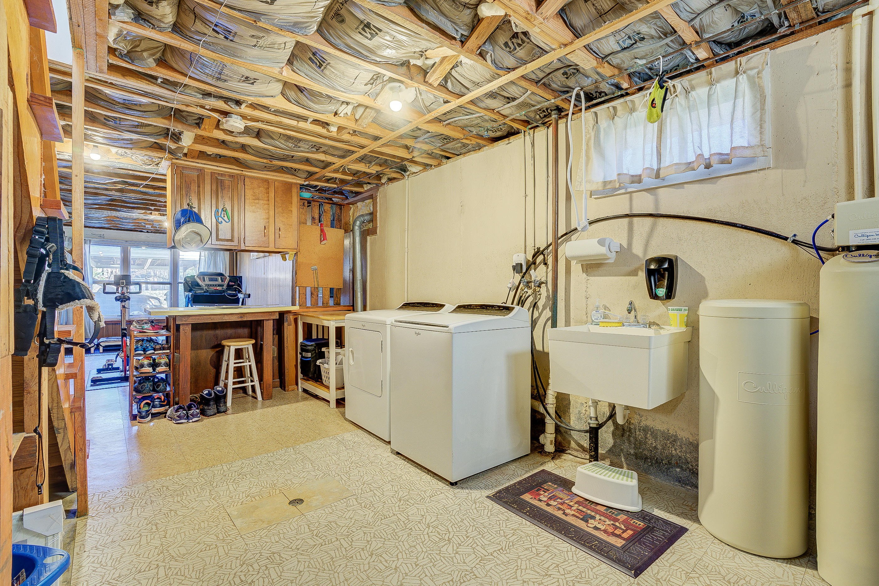1905 Burma Road Salem, VA 24153 - Photo 22 of 26 a utility room with dryer and washer