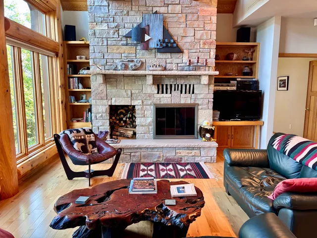 $1,390,000 | 20 Big Bay Point, Hovland, MN 55606