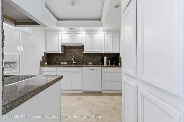 $20,000 | 170 North Ocean Boulevard, Unit 303, Palm Beach, FL 33480