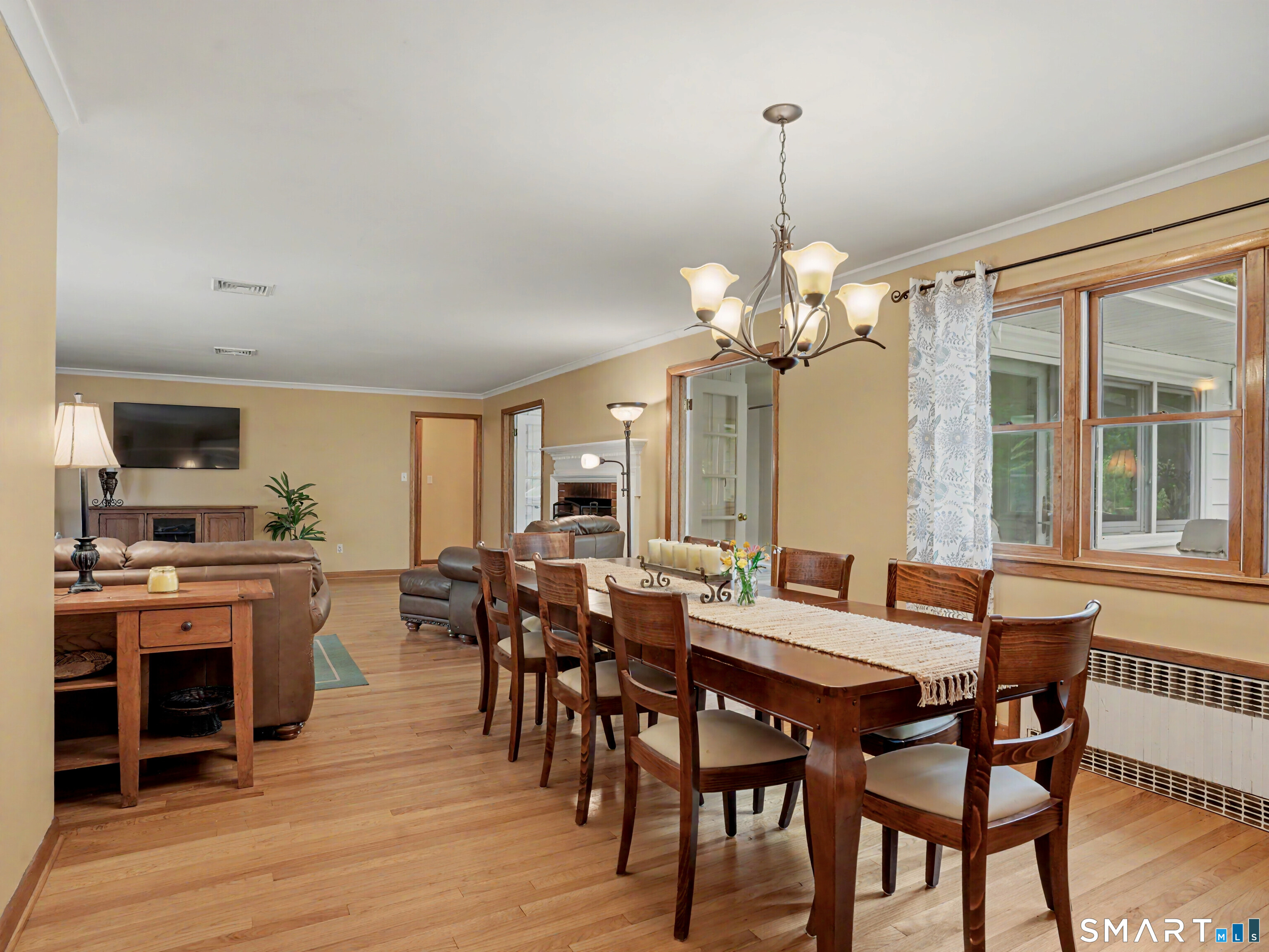 579 Racebrook Road Orange, CT 06477 - Photo 8 of 39