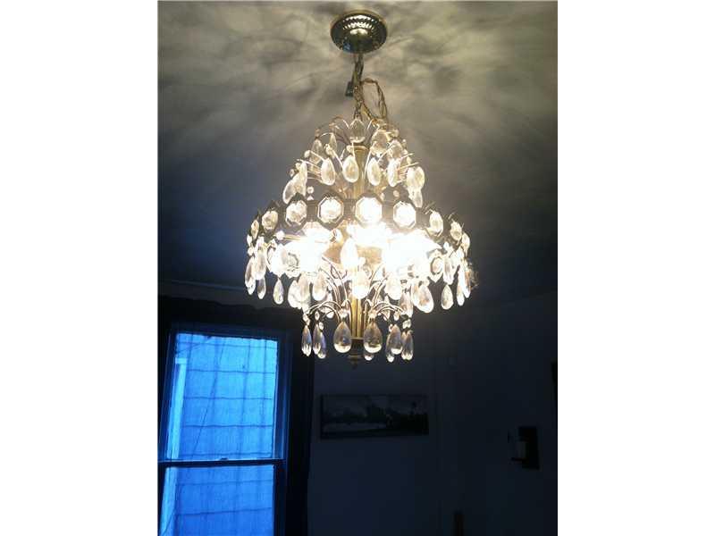 400 Grove Street McKees Rocks, PA 15136 - Photo 6 of 10 Dining Room.