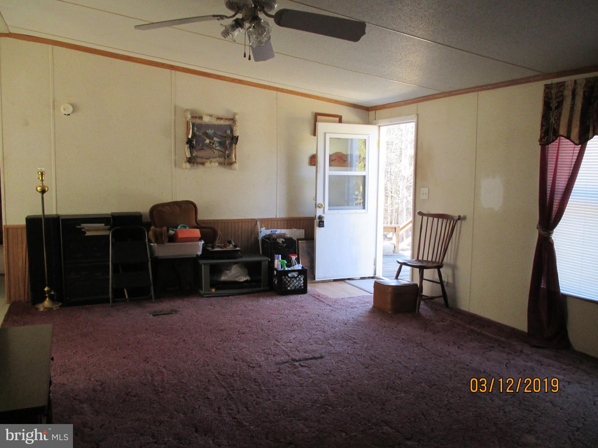 131 Virginia Line Road Berkeley Springs, WV 25411 - Photo 4 of 15 living room