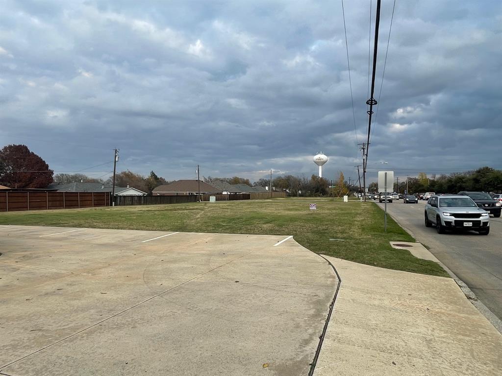 201 Swisher Road Lake Dallas, TX 75065 - Photo 4 of 4 a view of a terrace with yard