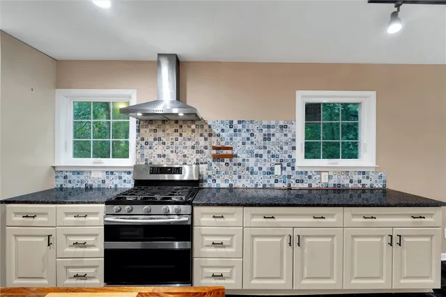 $320,000 | 210 Briarcliff Road, Central, SC 29630