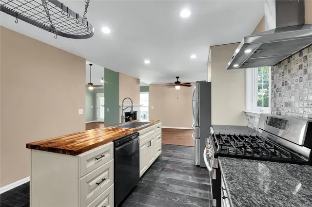 $320,000 | 210 Briarcliff Road, Central, SC 29630