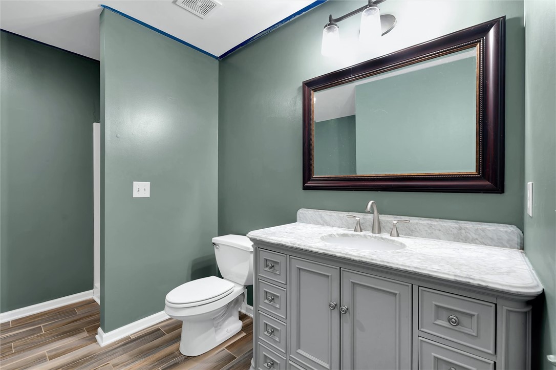 210 Briarcliff Road Central, SC 29630 - Photo 19 of 40 Primary Bath