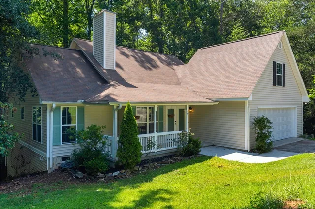 $320,000 | 210 Briarcliff Road, Central, SC 29630