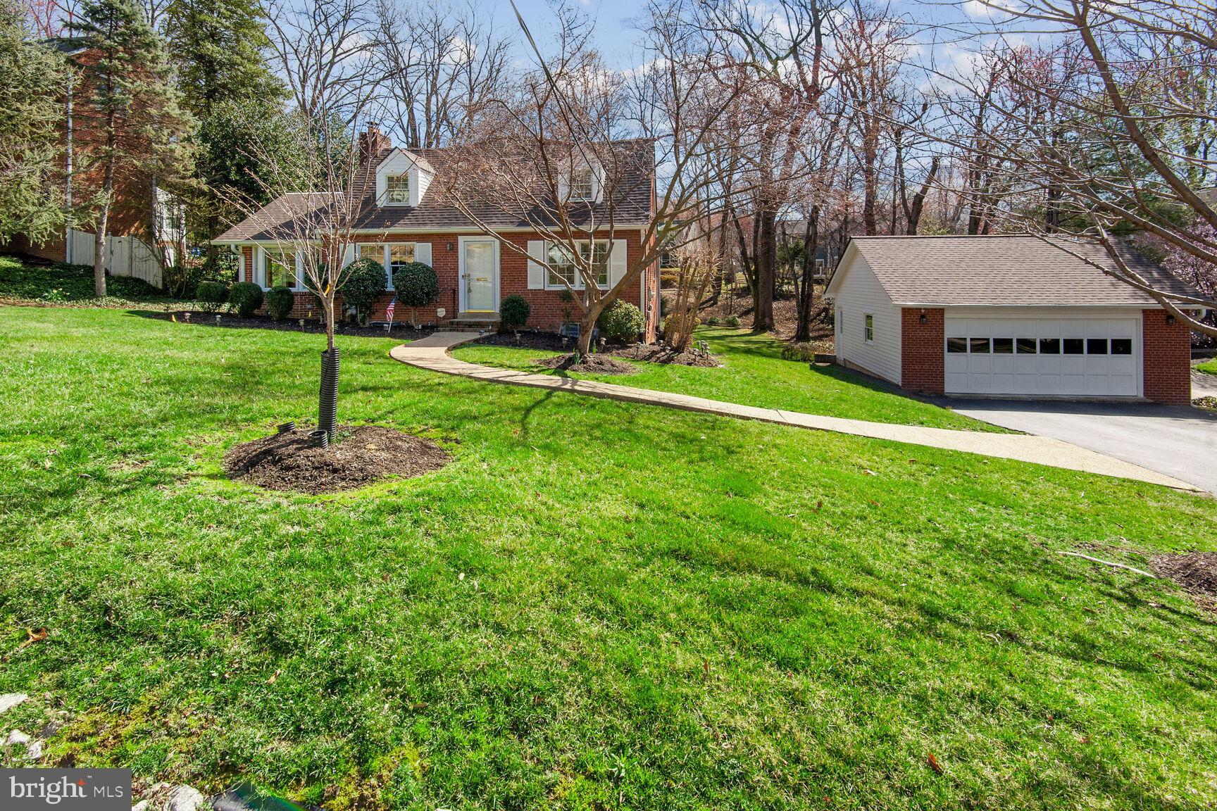 3019 Castle Road Falls Church, VA 22044 - Photo 2 of 34 Gallery Image 2