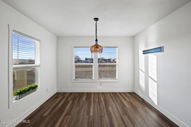 $279,550 | 200 West Lake Louise Road, Paulden, AZ 86334