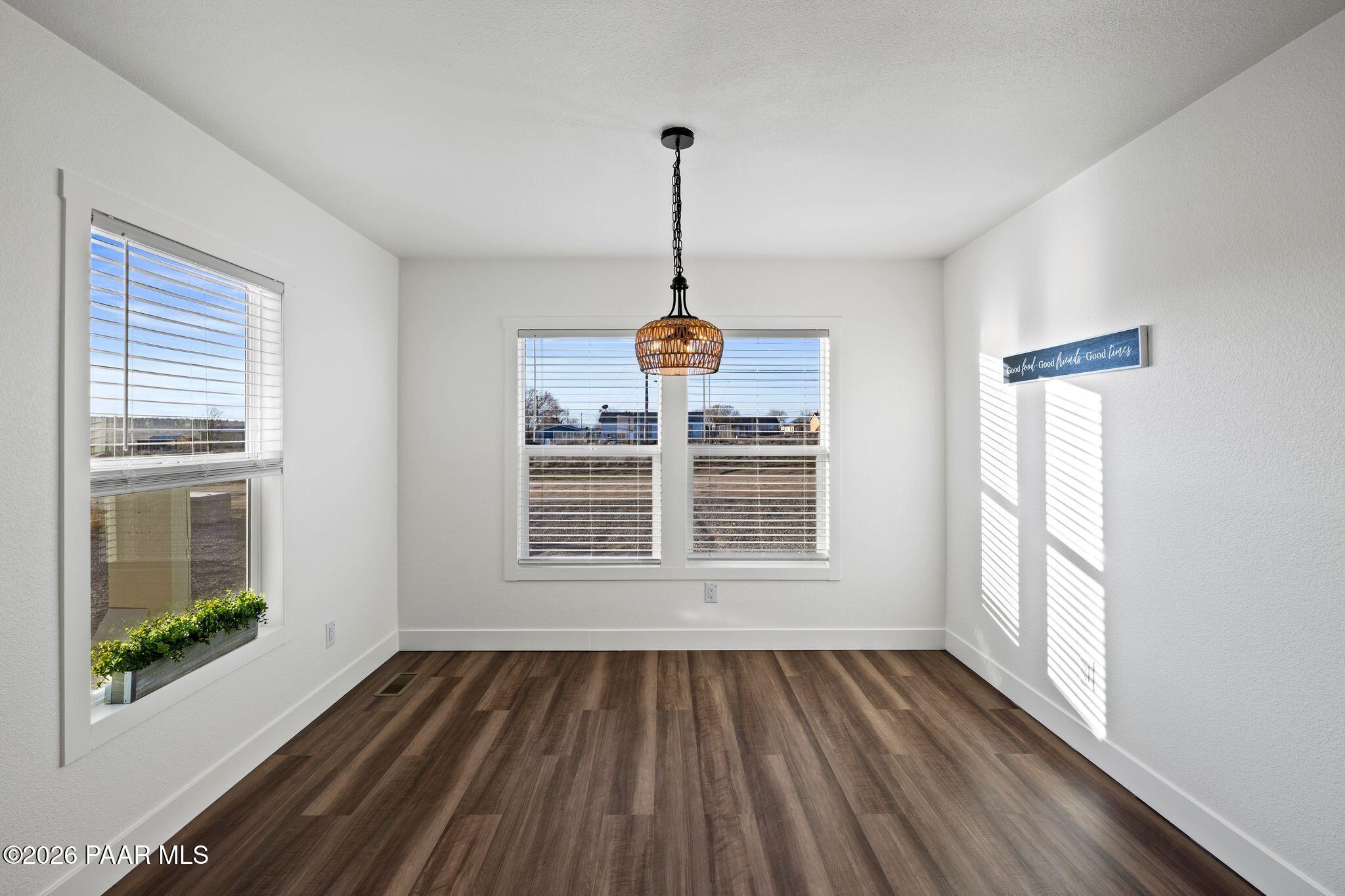 200 West Lake Louise Road Paulden, AZ 86334 - Photo 12 of 33 Dining Room