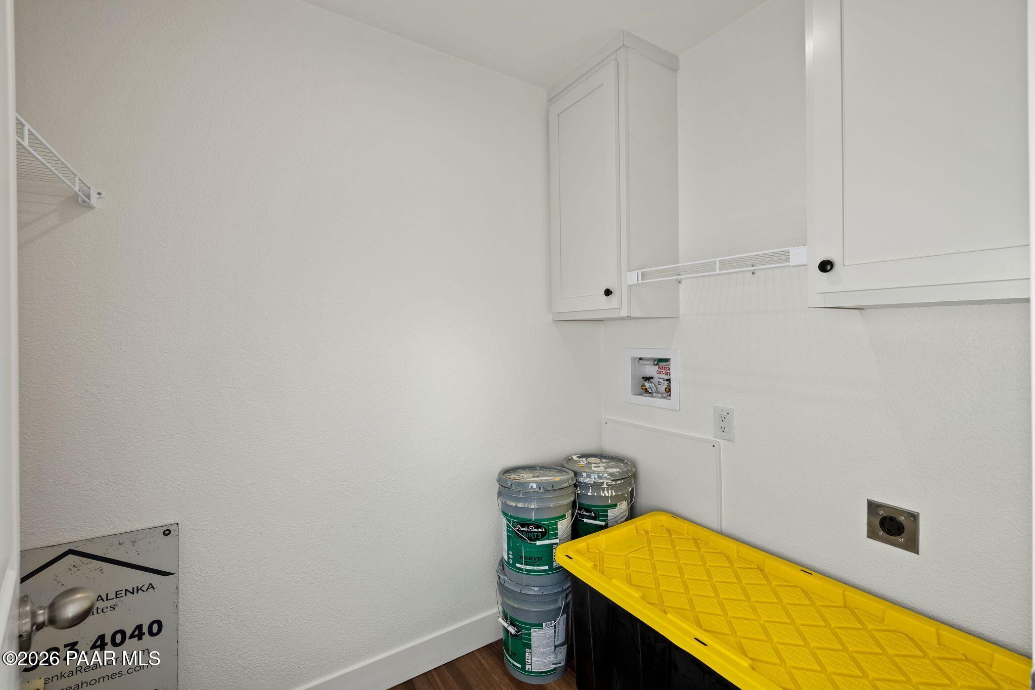 200 West Lake Louise Road Paulden, AZ 86334 - Photo 14 of 33 Laundry