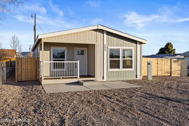 $279,550 | 200 West Lake Louise Road, Paulden, AZ 86334