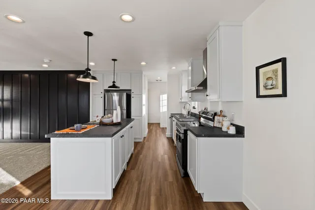 $279,550 | 200 West Lake Louise Road, Paulden, AZ 86334