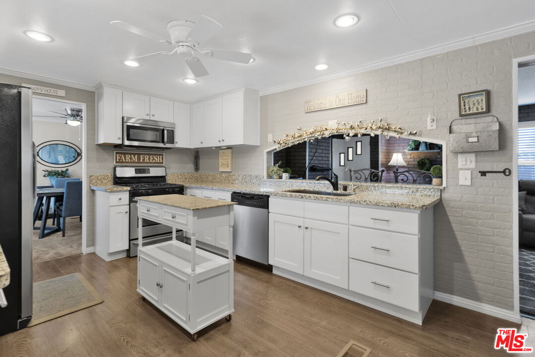 10200 Johnson Road, Unit 40 Phelan, CA 92371 - Photo 18 of 45