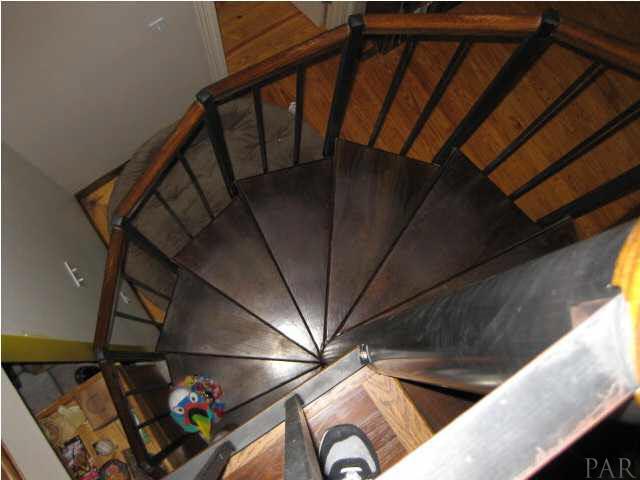 12334 Fernwood Circle Foley, AL 36535 - Photo 8 of 21 Stairway