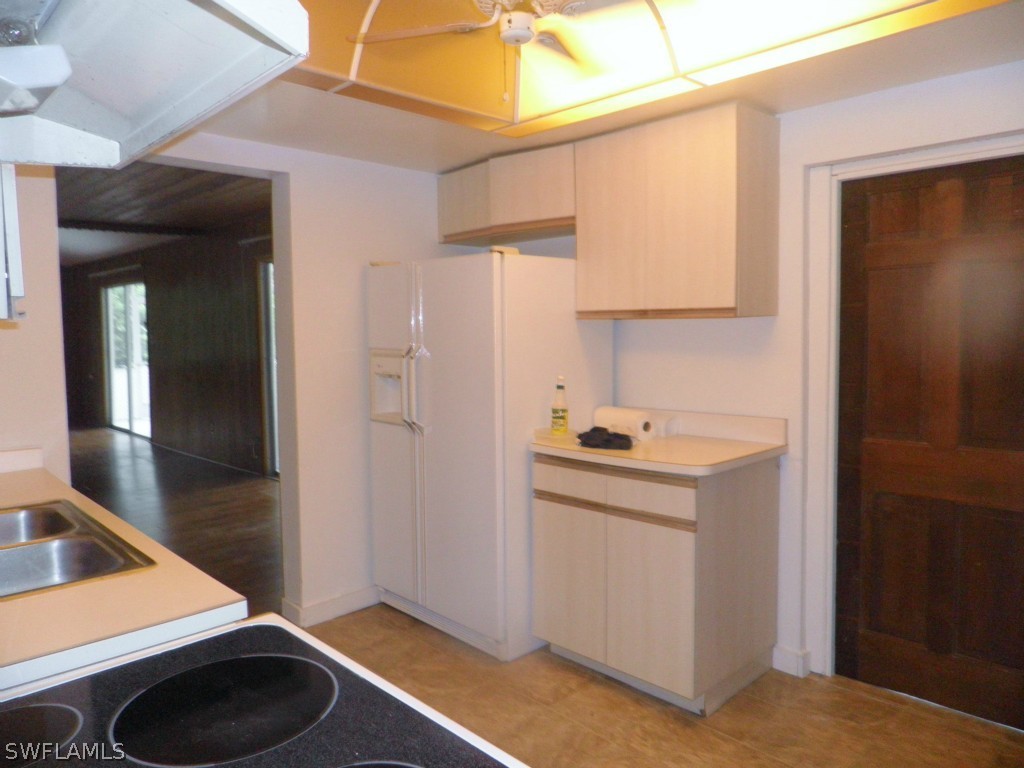 2441 Herzog Road Alva, FL 33920 - Photo 7 of 14 Gallery Image 7