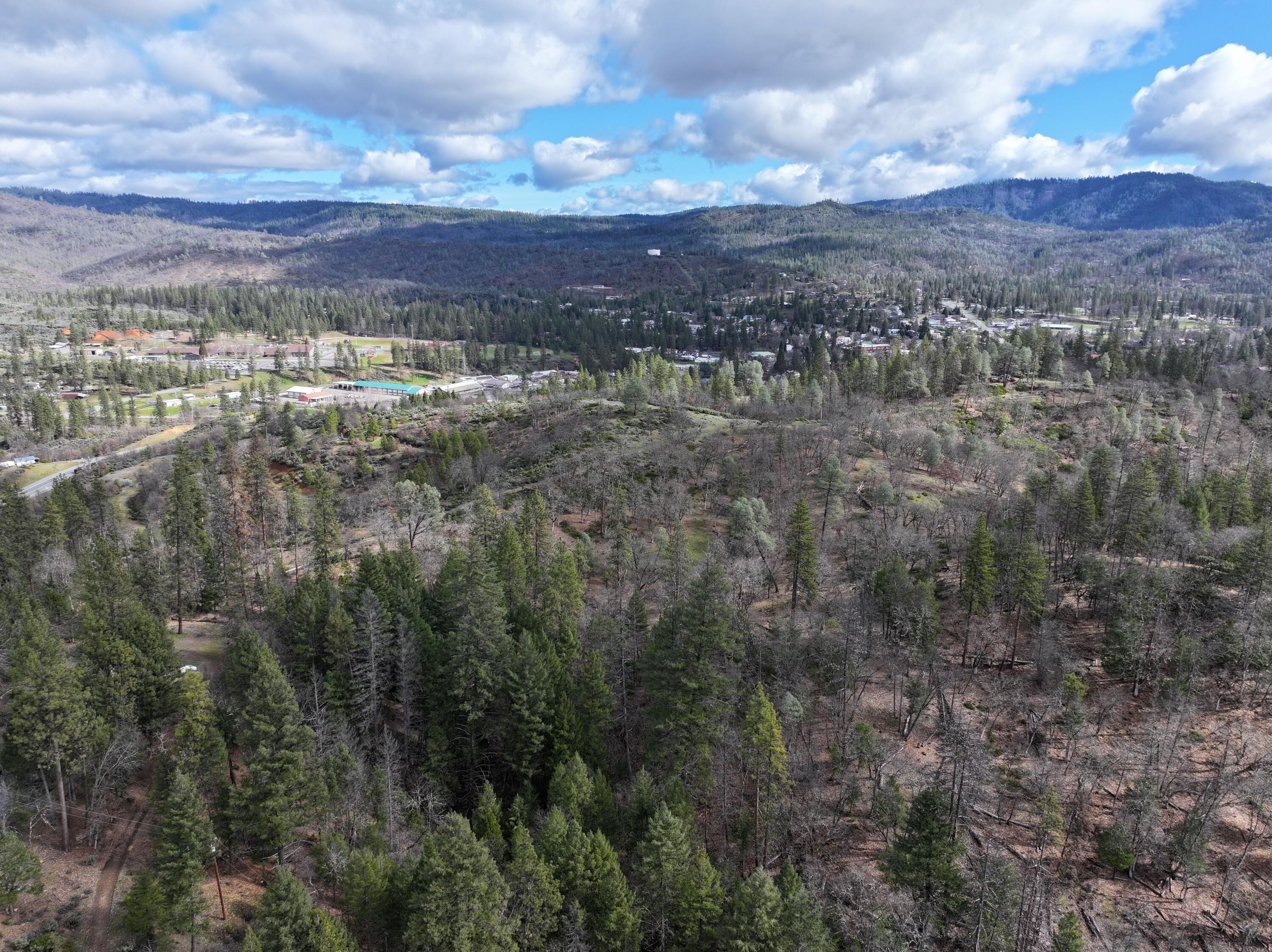 160 Trinco Road Weaverville, CA 96093 - Photo 15 of 51 a view of a city