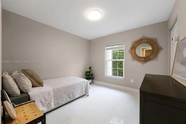 $5,500 | 3564 William Avenue, Coconut Grove, FL 33133