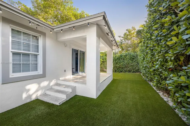 $5,500 | 3564 William Avenue, Coconut Grove, FL 33133