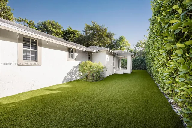 $5,500 | 3564 William Avenue, Coconut Grove, FL 33133