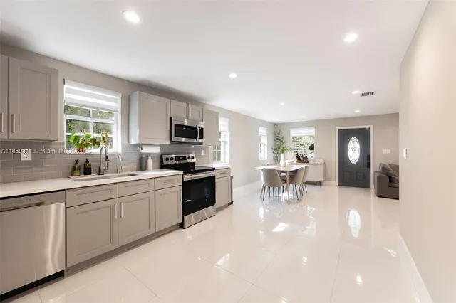 $5,500 | 3564 William Avenue, Coconut Grove, FL 33133