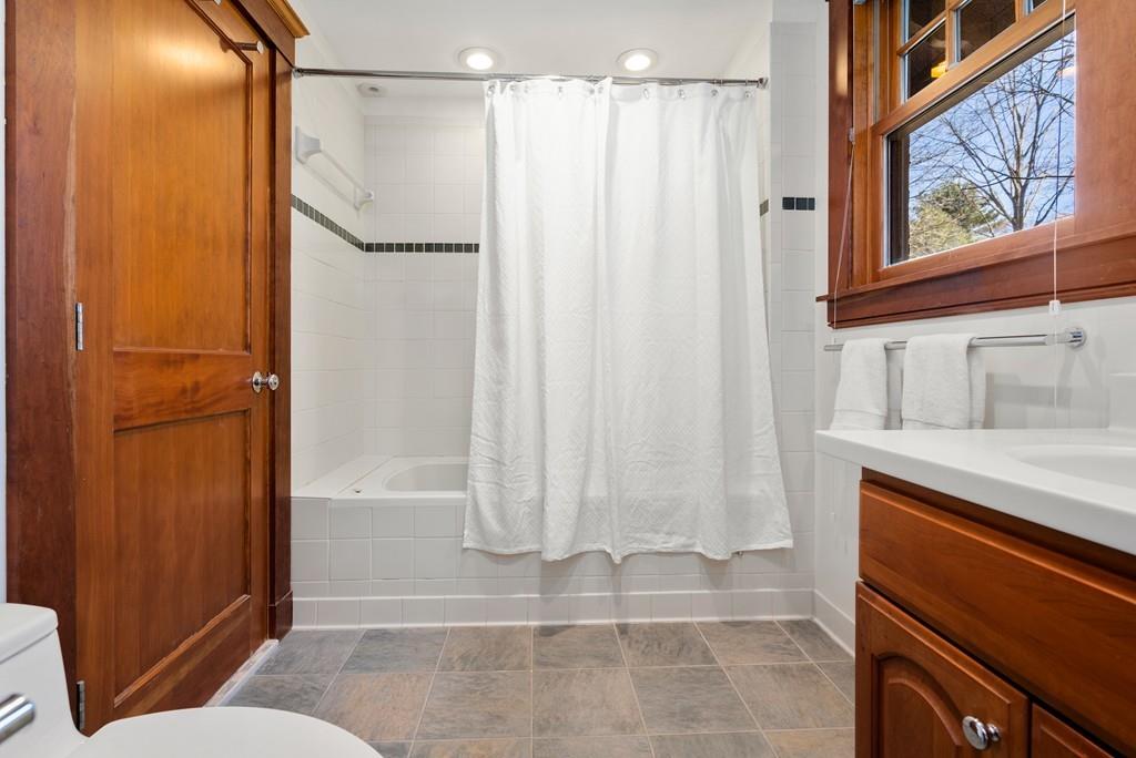 40 Royce Road Newton, MA 02459 - Photo 26 of 34