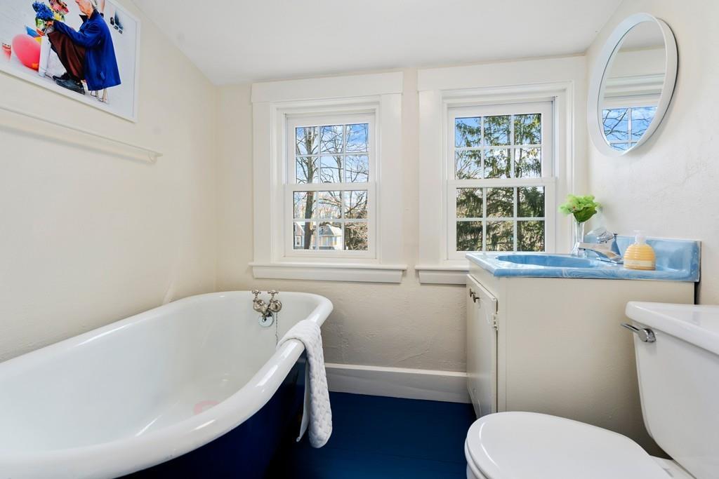 40 Royce Road Newton, MA 02459 - Photo 28 of 34