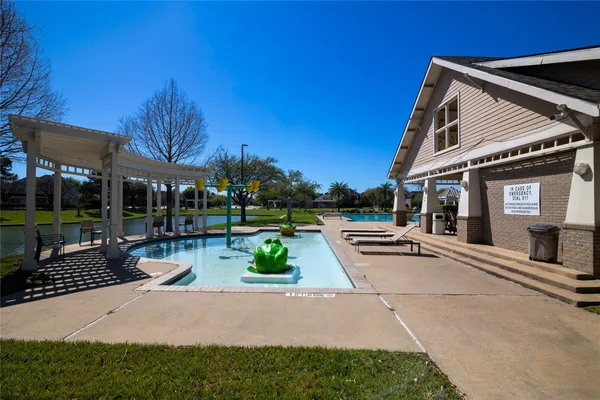$450,000 | 12522 Clover Walk Lane, Houston, TX 77041