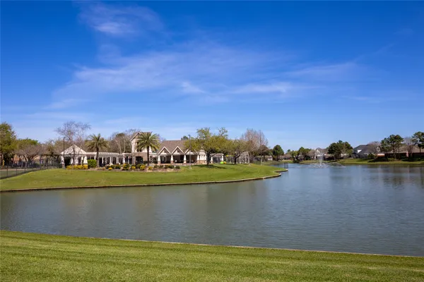 $450,000 | 12522 Clover Walk Lane, Houston, TX 77041