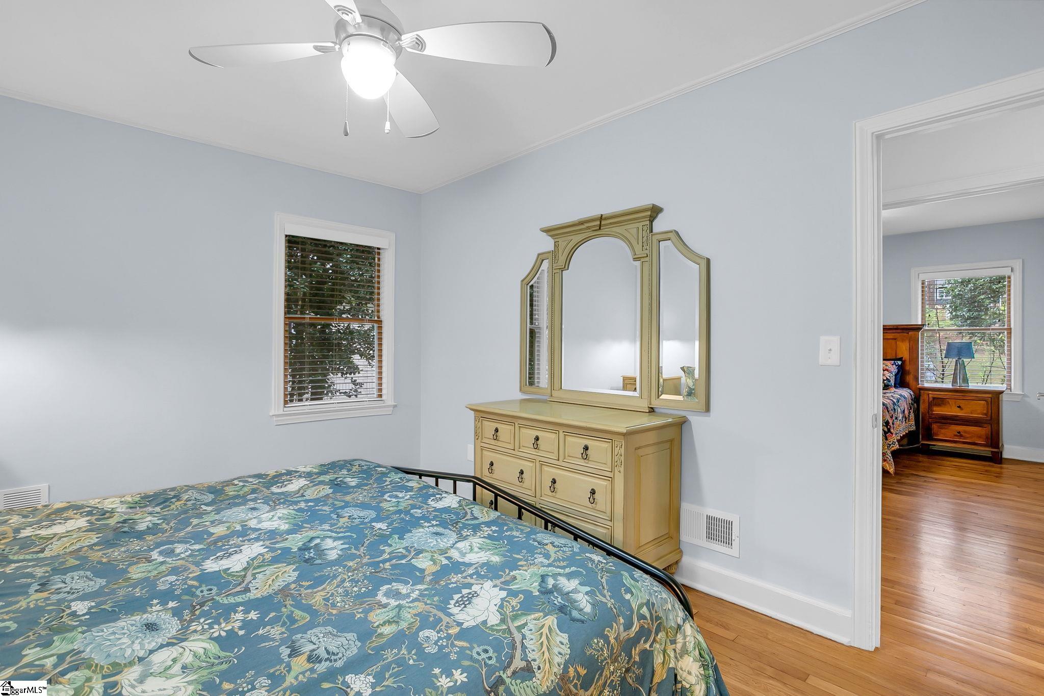 323 Chick Springs Road Greenville, SC 29609 - Photo 11 of 49