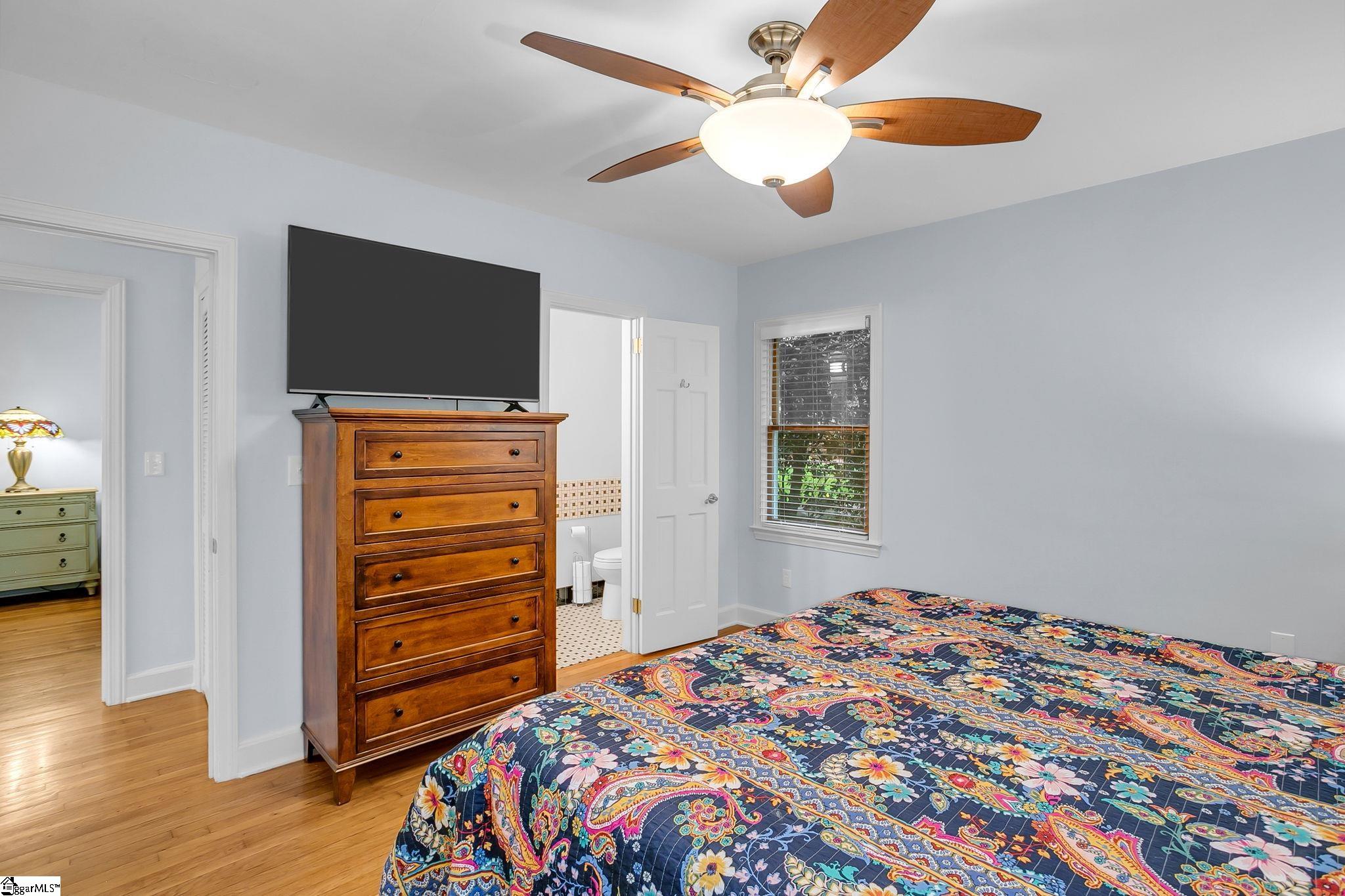 323 Chick Springs Road Greenville, SC 29609 - Photo 16 of 49