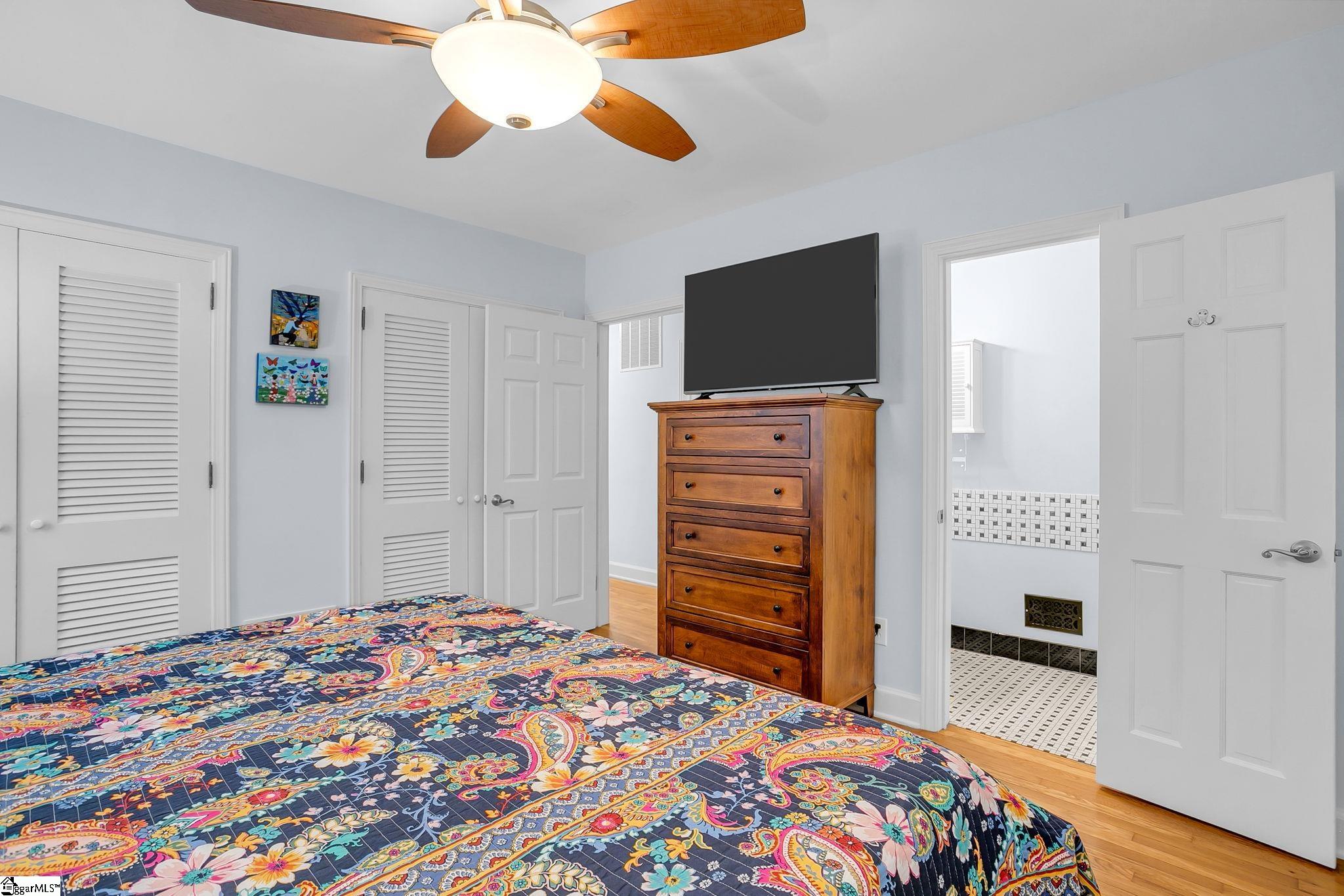 323 Chick Springs Road Greenville, SC 29609 - Photo 17 of 49