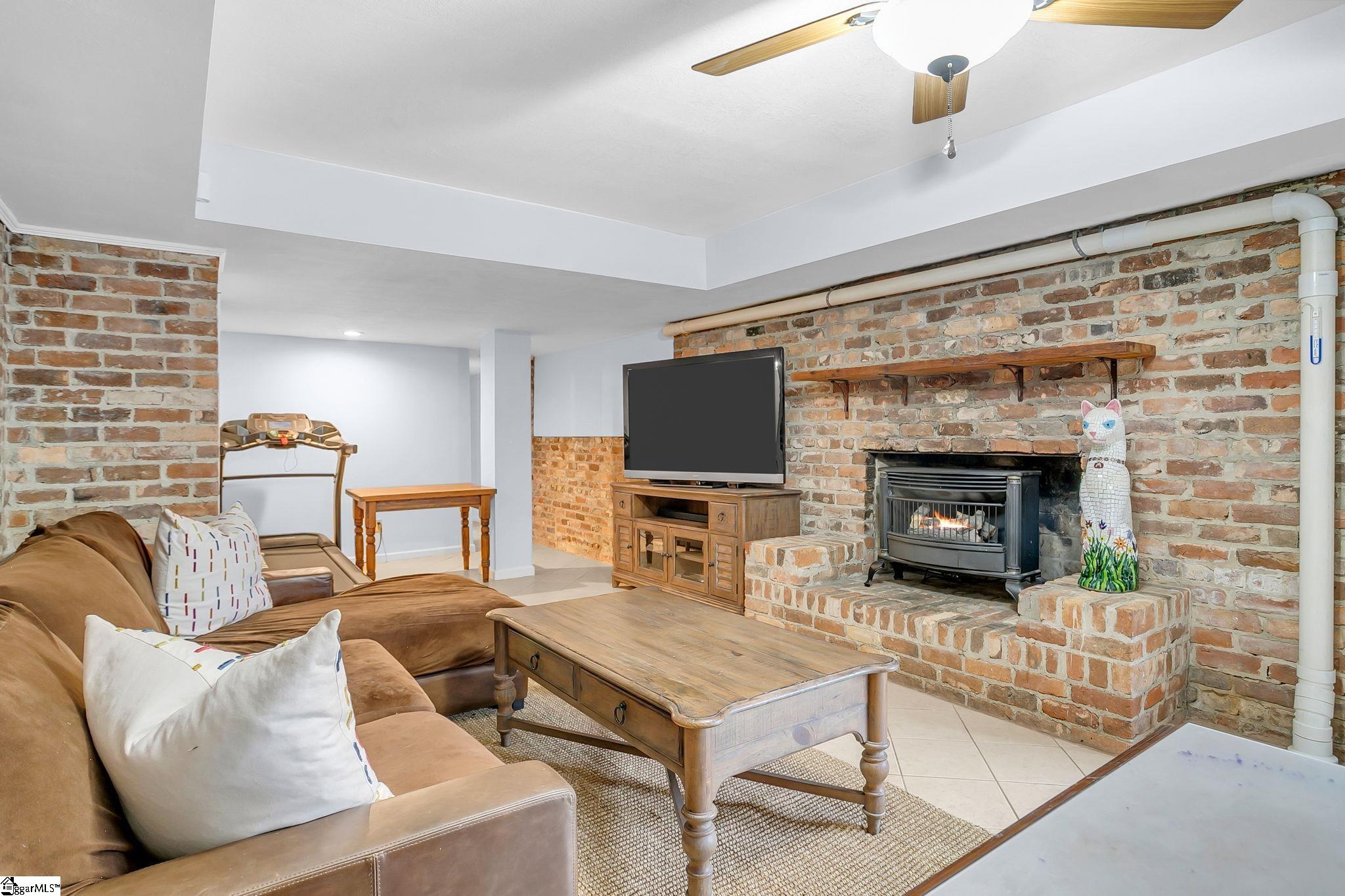 323 Chick Springs Road Greenville, SC 29609 - Photo 25 of 49