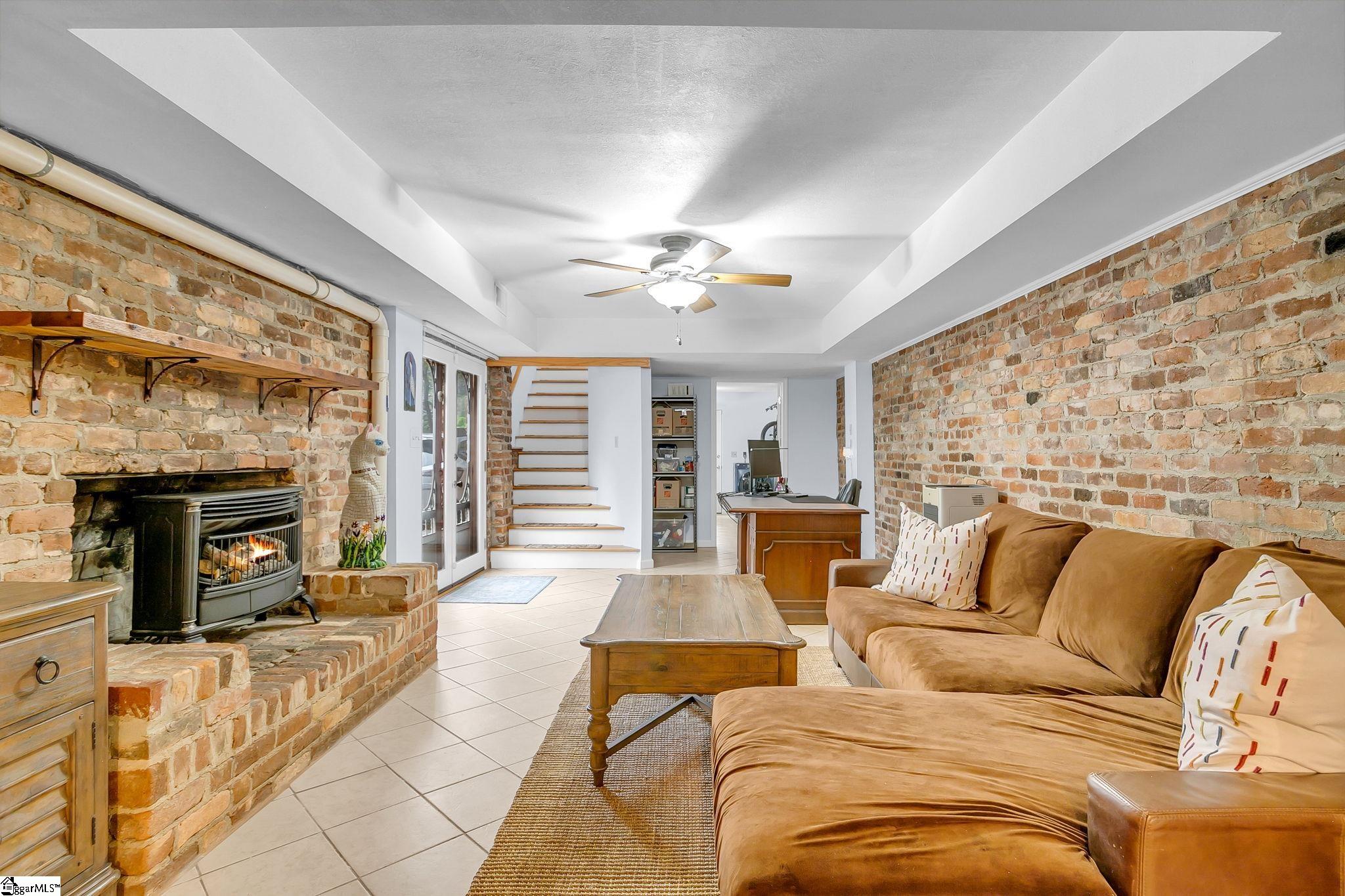 323 Chick Springs Road Greenville, SC 29609 - Photo 28 of 49