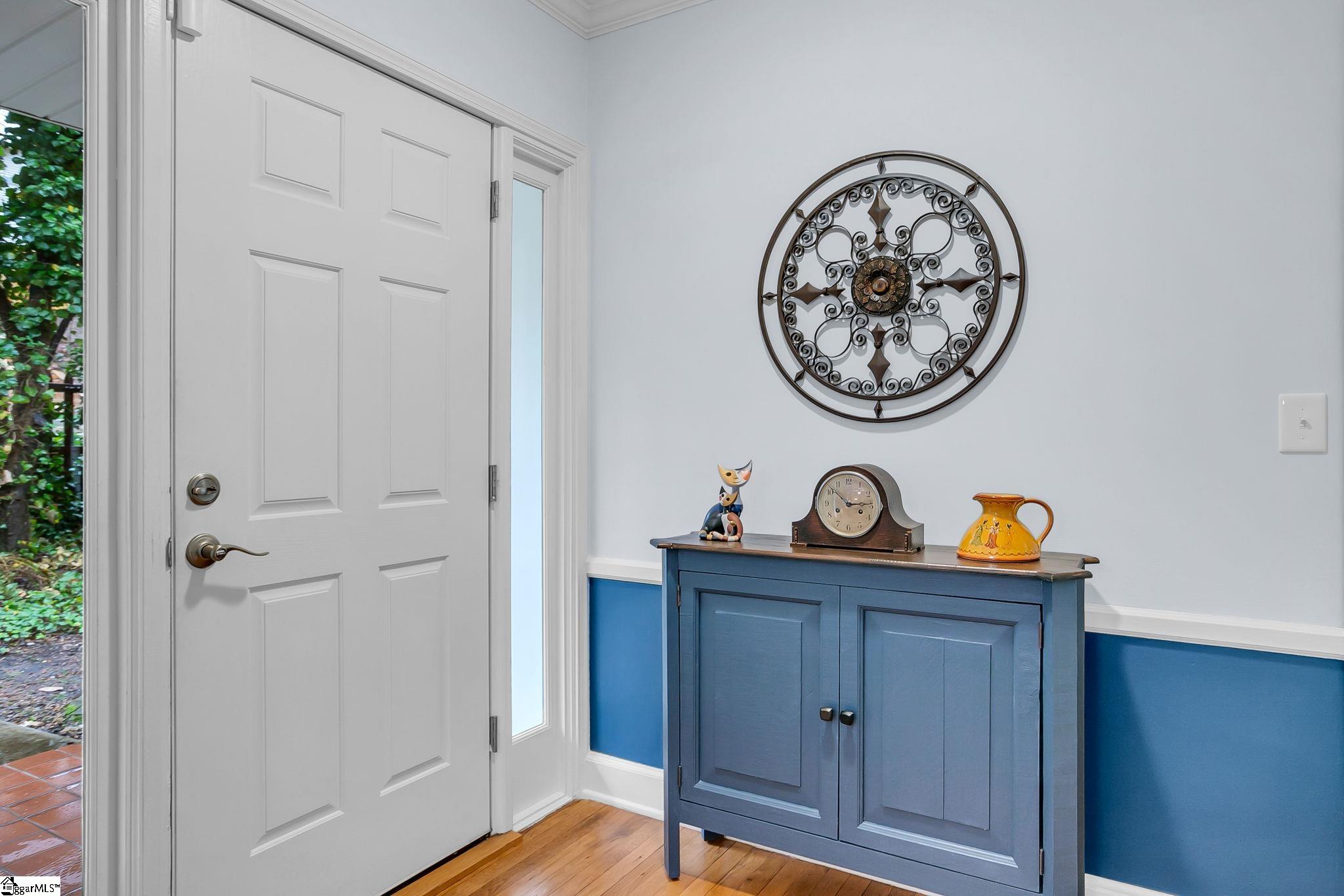 323 Chick Springs Road Greenville, SC 29609 - Photo 3 of 49