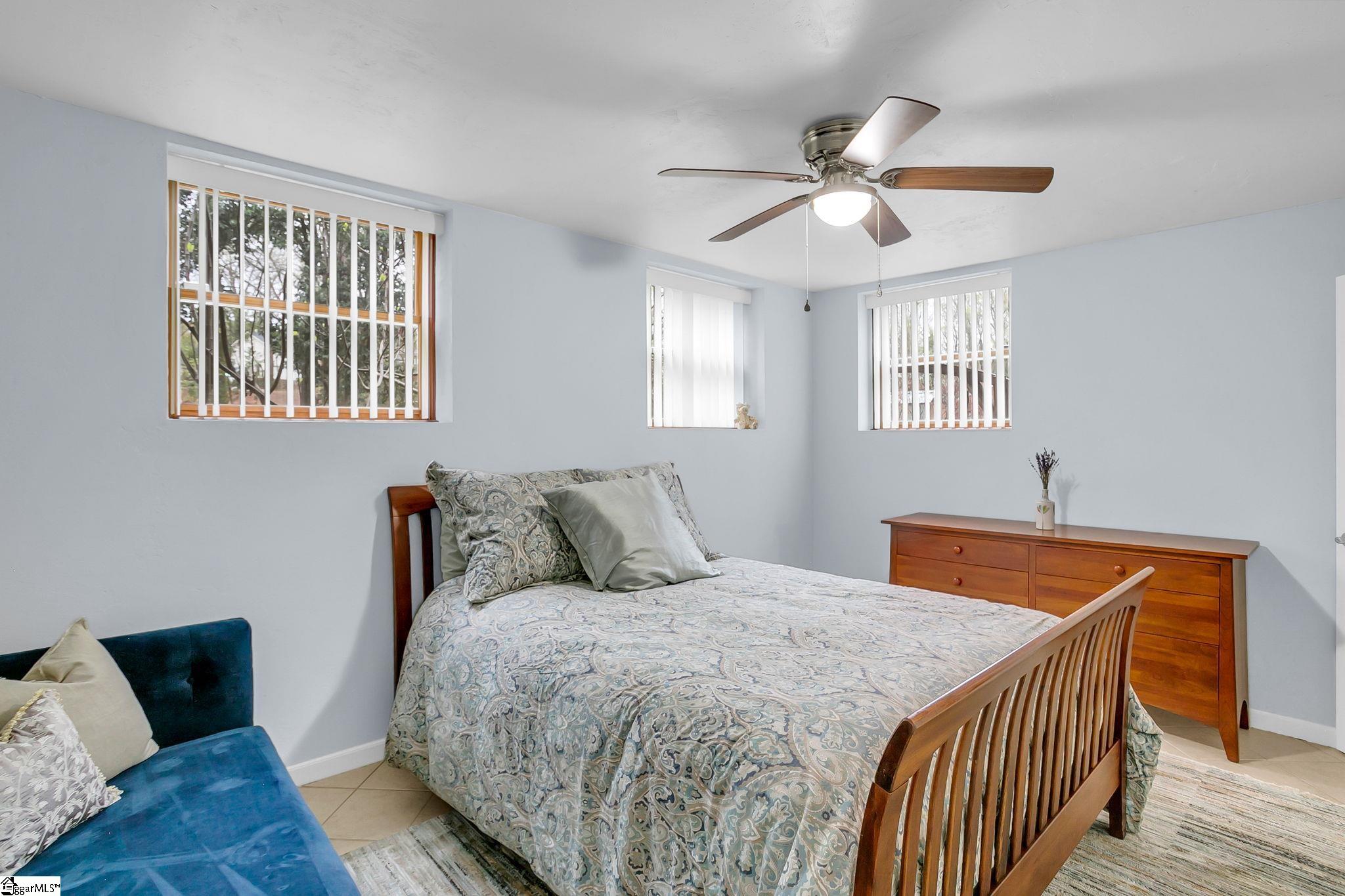 323 Chick Springs Road Greenville, SC 29609 - Photo 33 of 49