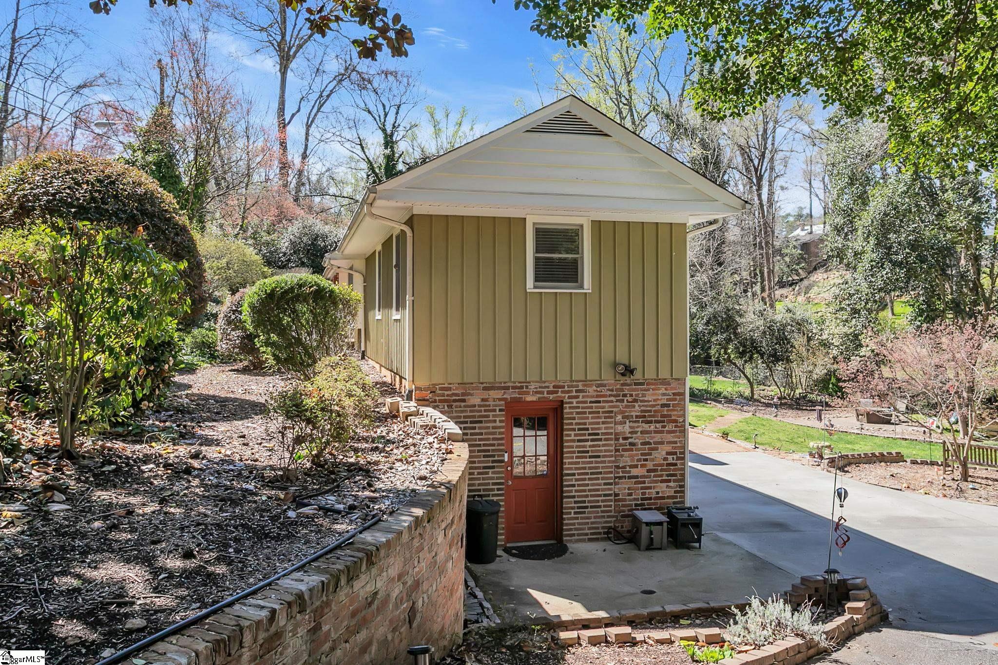 323 Chick Springs Road Greenville, SC 29609 - Photo 42 of 49